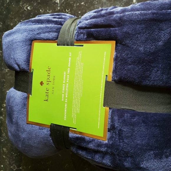 NWT Kate Spade Ultra Soft Navy King Blanket/Throw - Picture 2 of 2